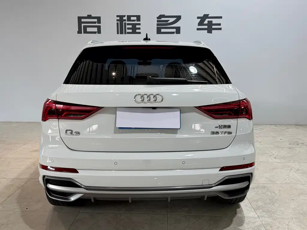 Audi Q3 — фото 5