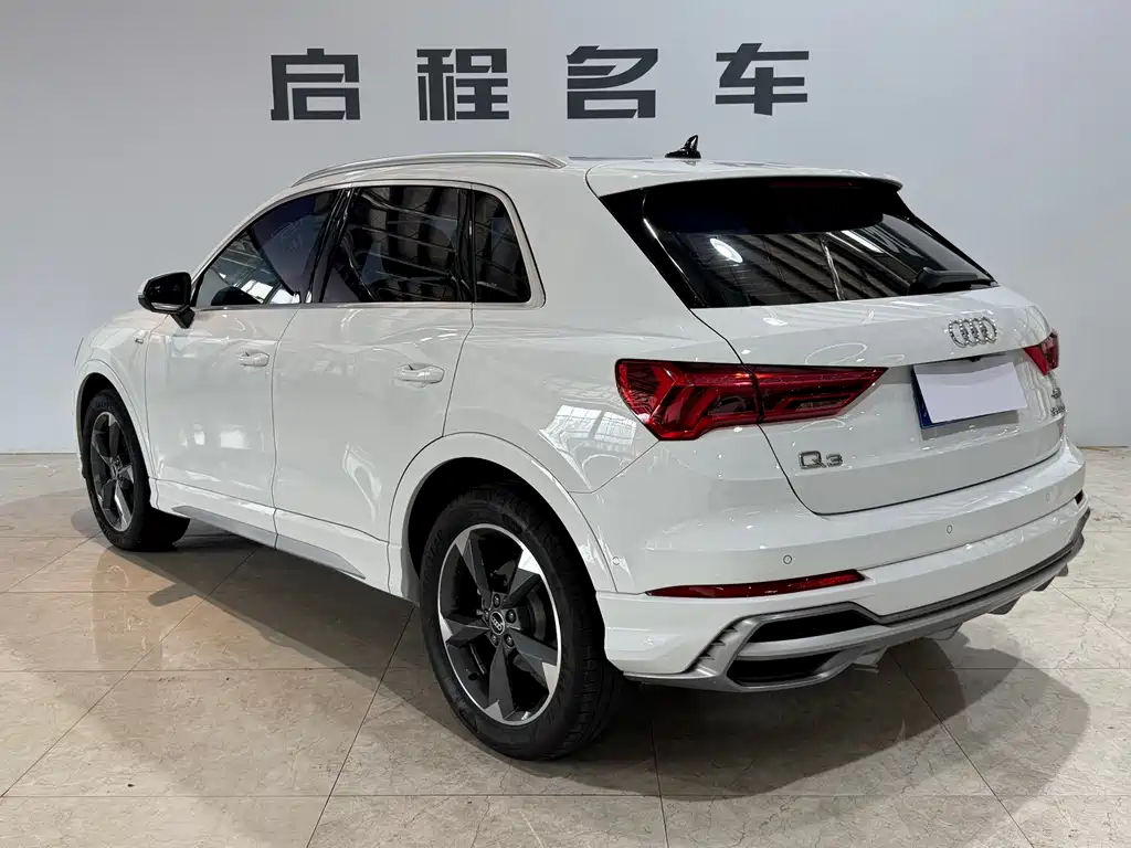 Audi Q3 — фото 6