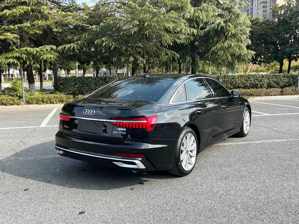 Audi A6L — фото 4