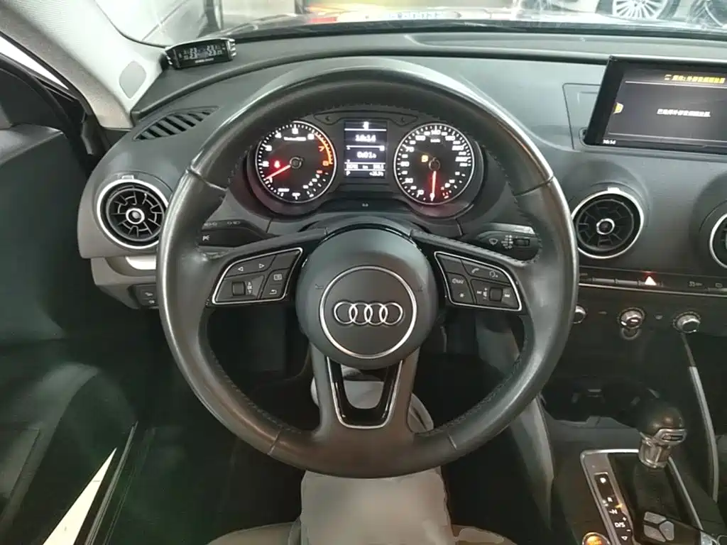 Audi A3 — фото 11