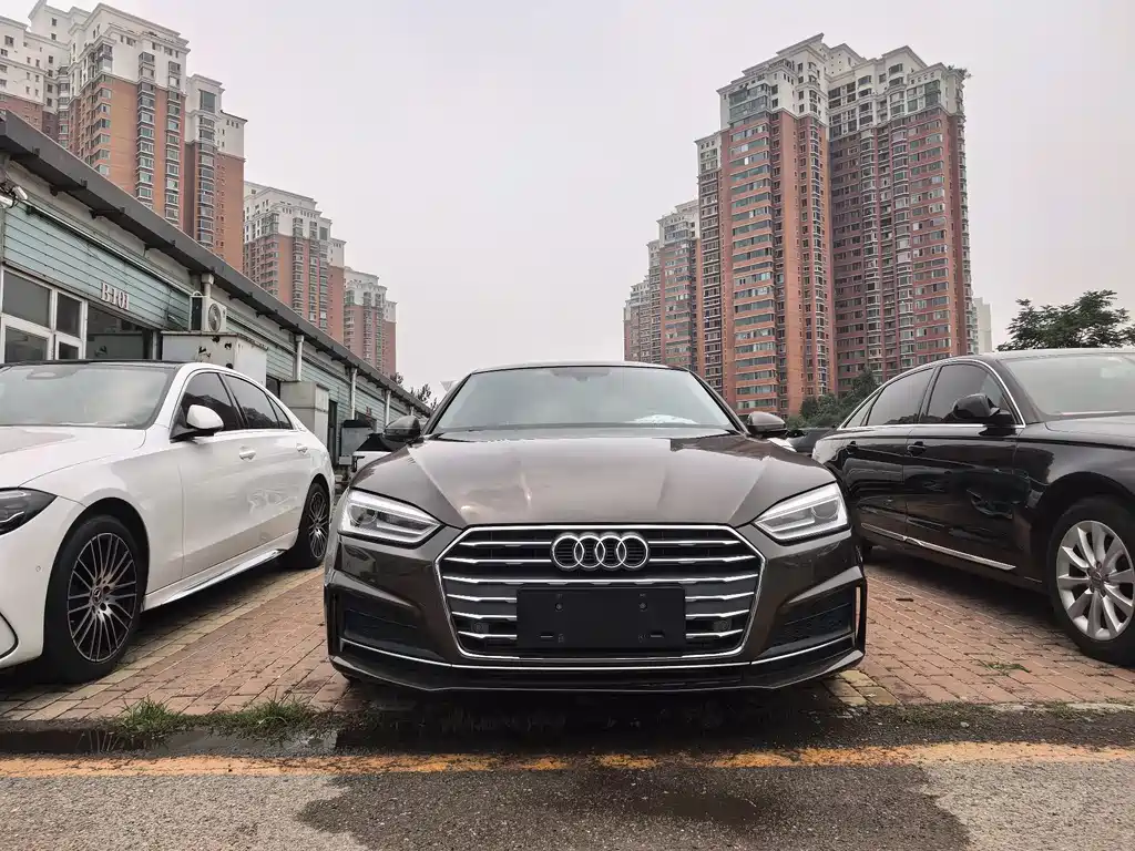 Audi A5 (Import) — фото 2