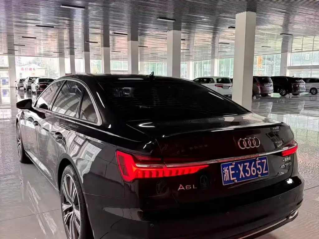 Audi A6L — фото 5