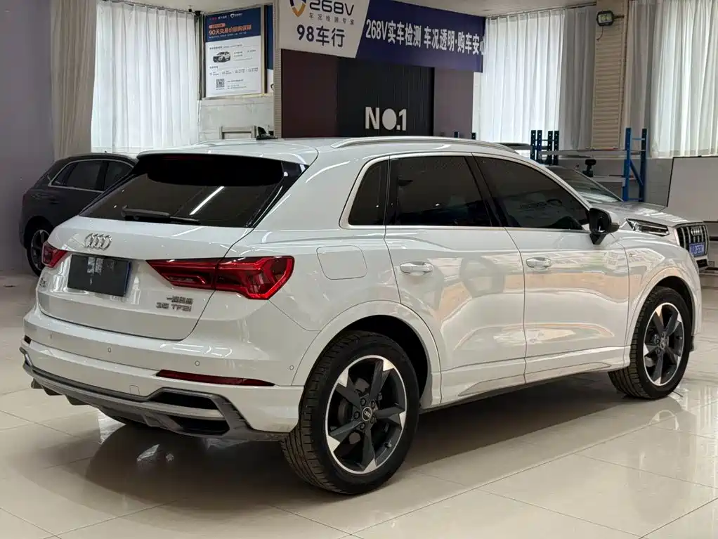 Audi Q3 — фото 4
