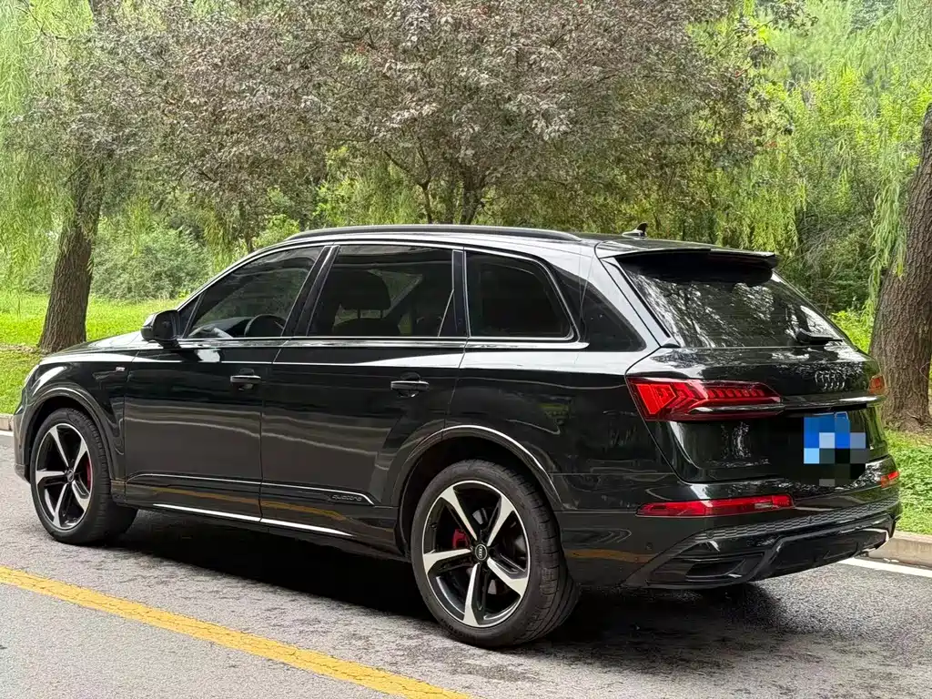 Audi Q7 — фото 4