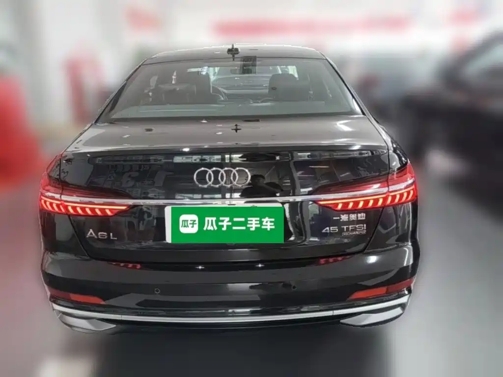 Audi A6L — фото 10