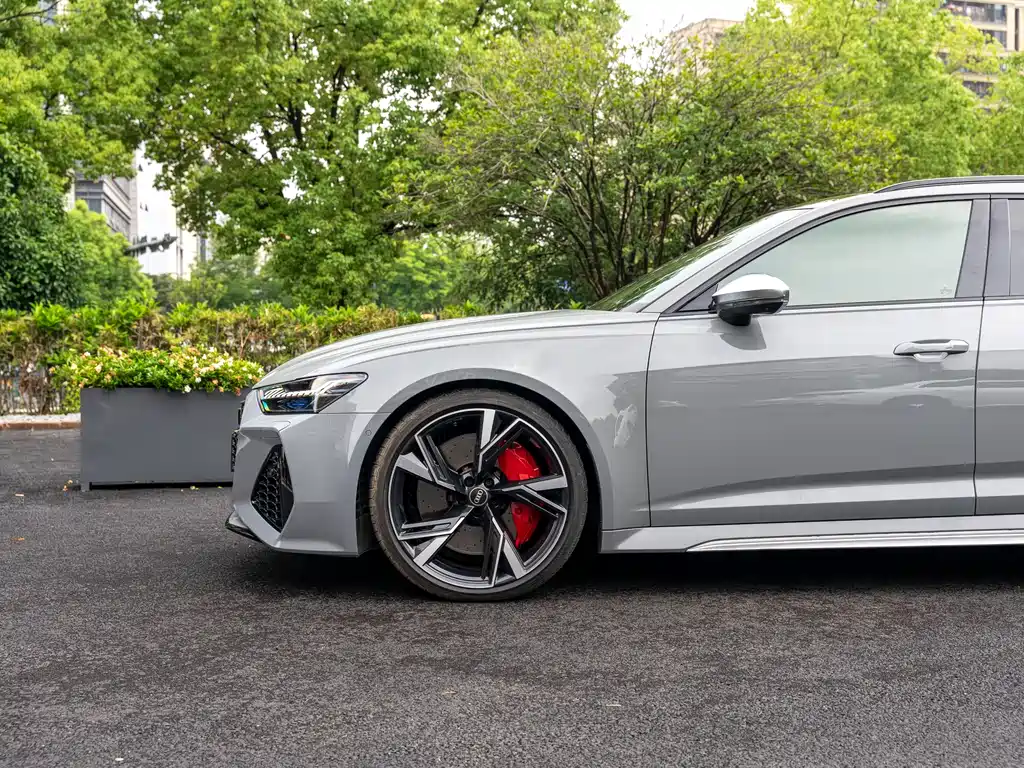 Audi RS 6 — фото 11