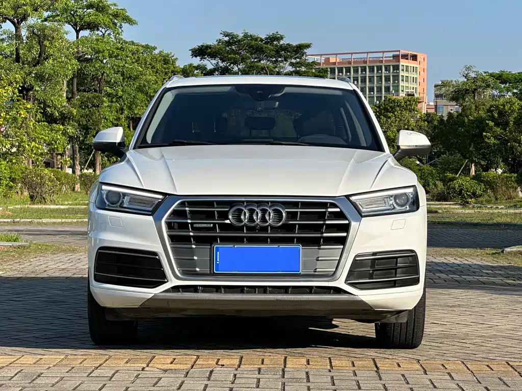 Audi Q5L — фото 2