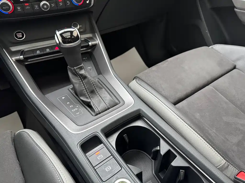 Audi Q3 — фото 19