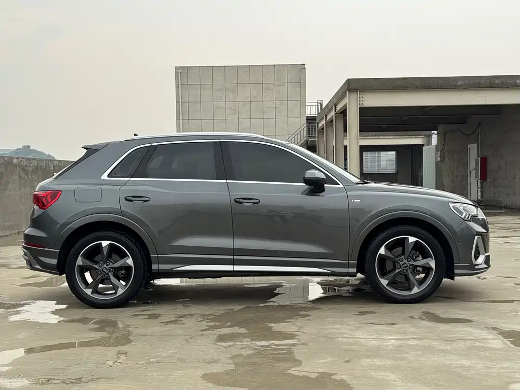Audi Q3 — фото 5
