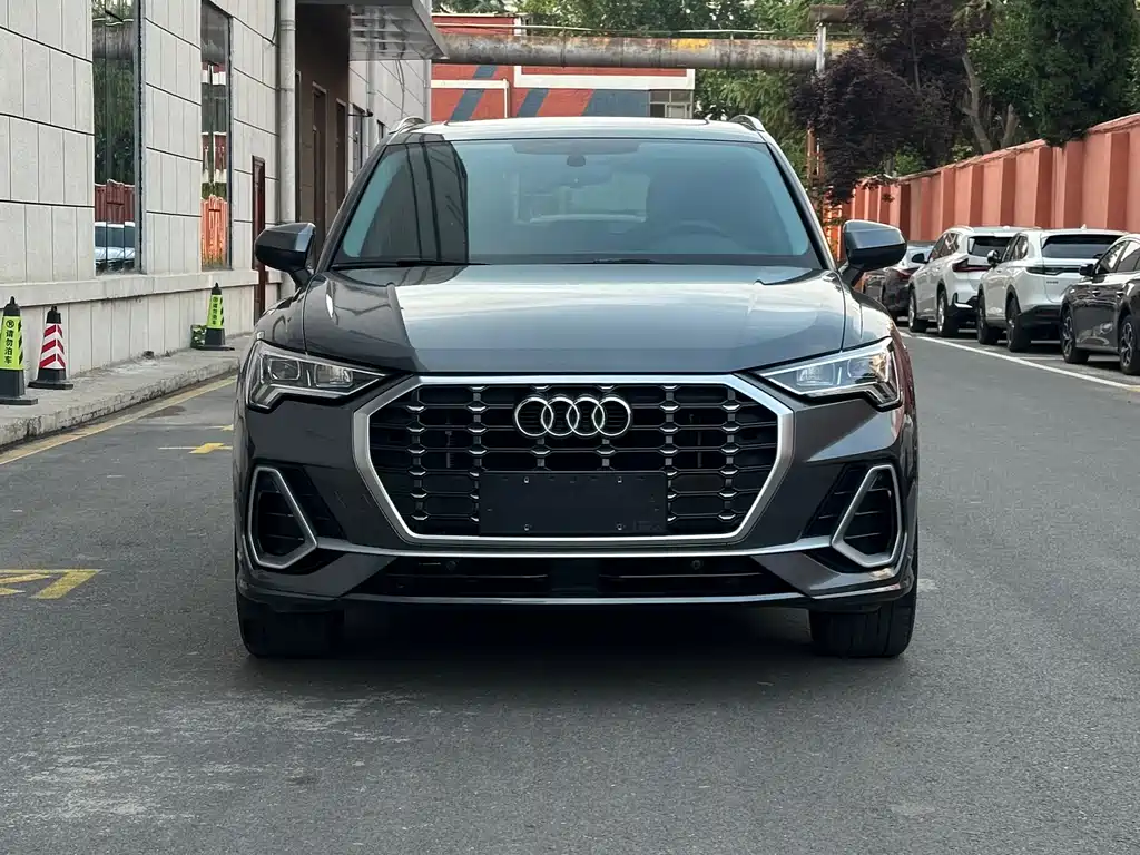 Audi Q3 — фото 2