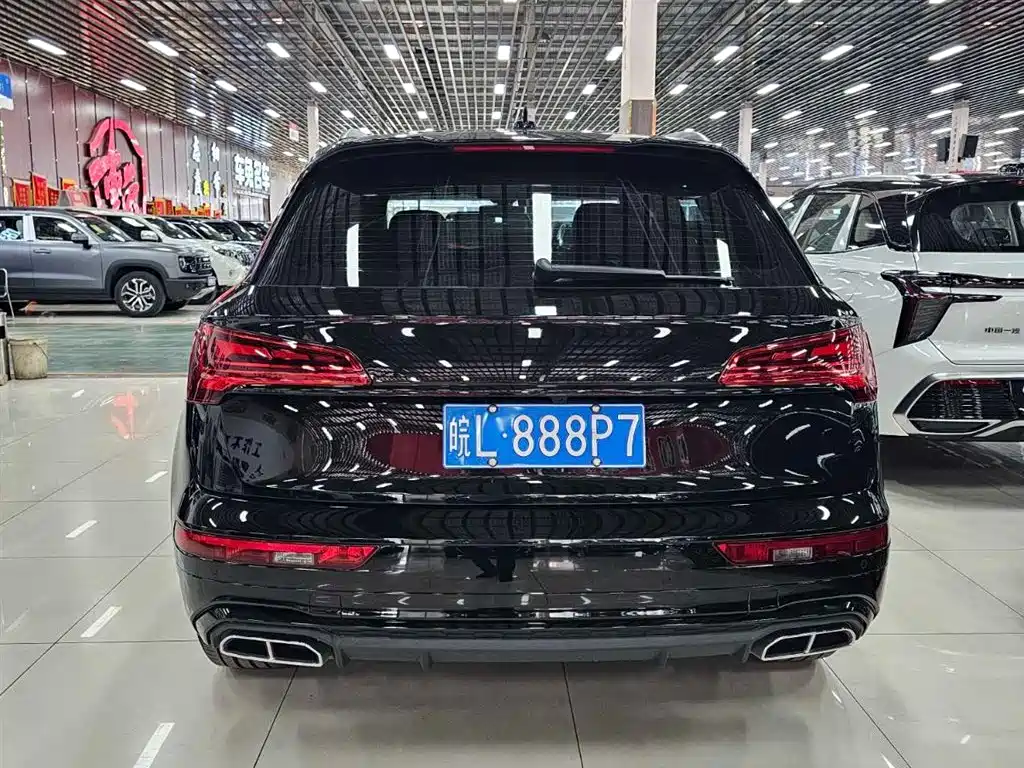 Audi Q5L — фото 4