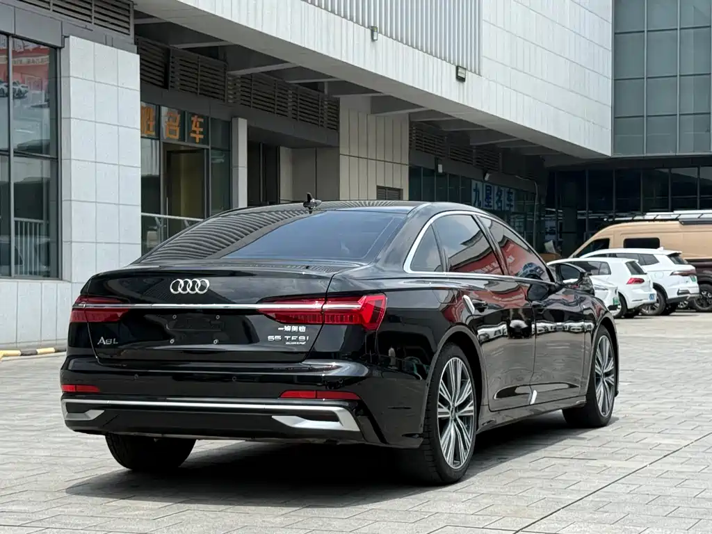 Audi A6L — фото 5
