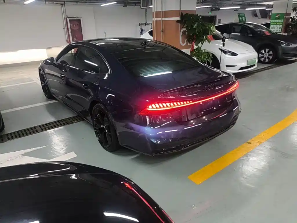 Audi A7L — фото 5
