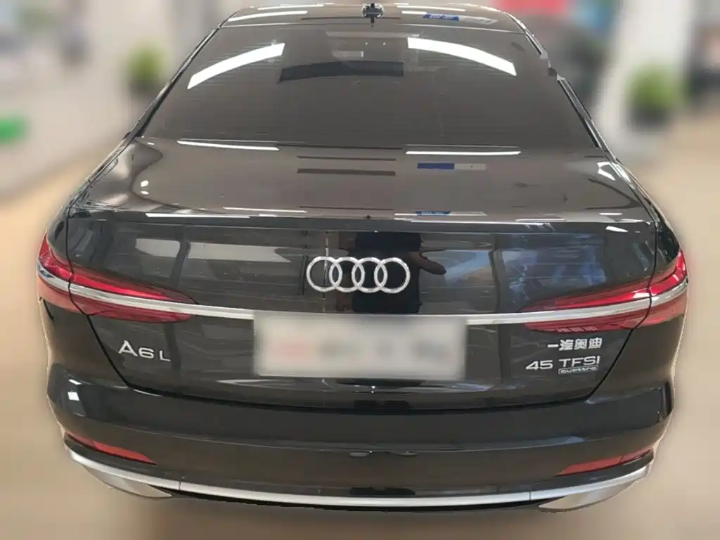 Audi A6L — фото 10