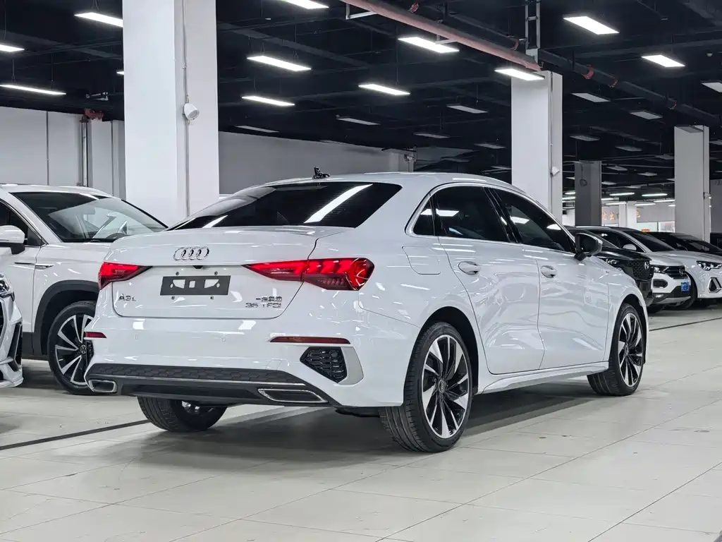 Audi A3 — фото 24