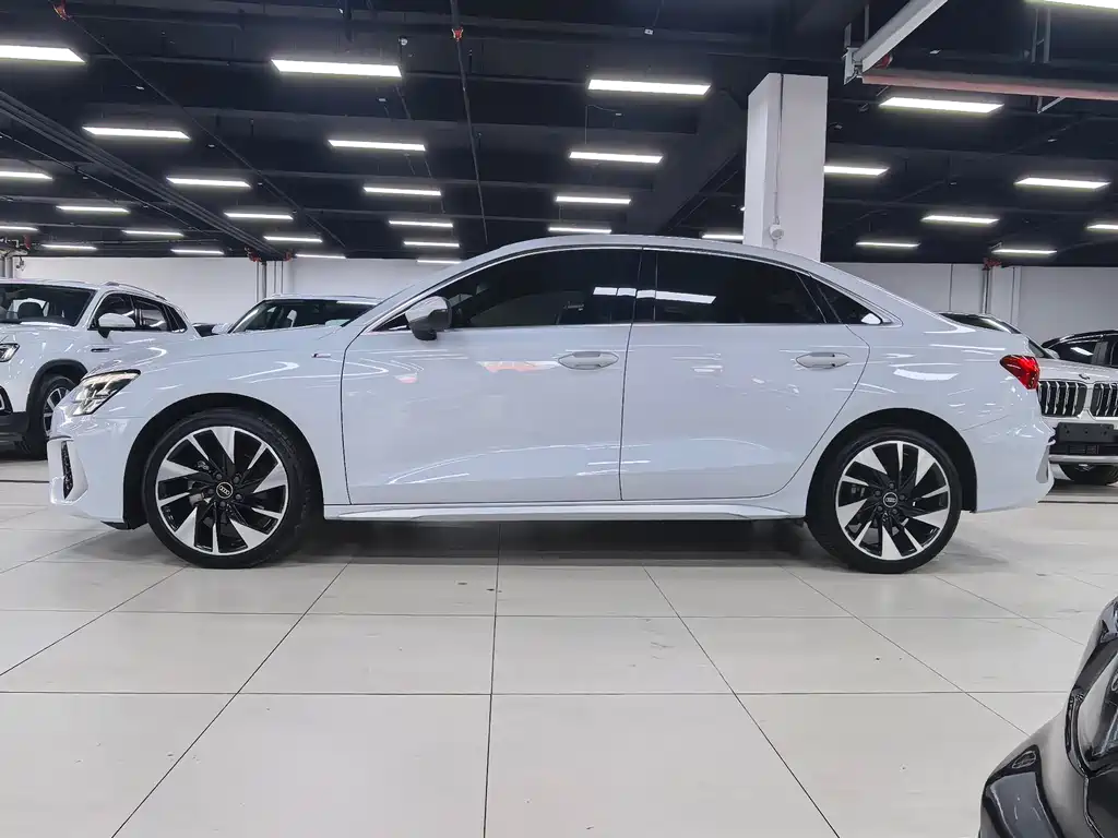 Audi A3 — фото 7