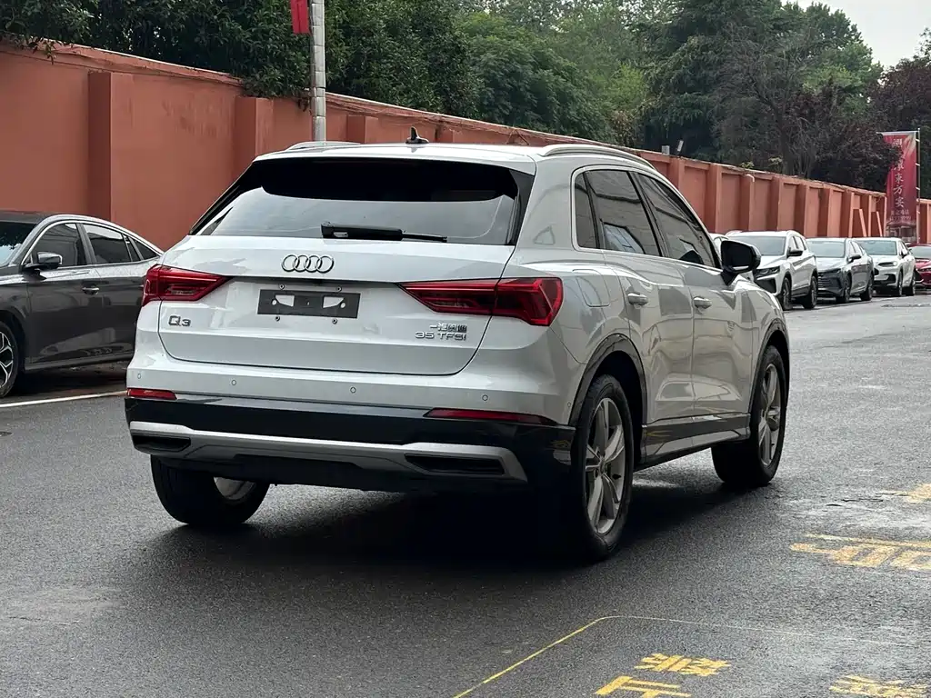 Audi Q3 — фото 4