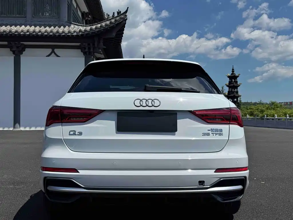 Audi Q3 — фото 5