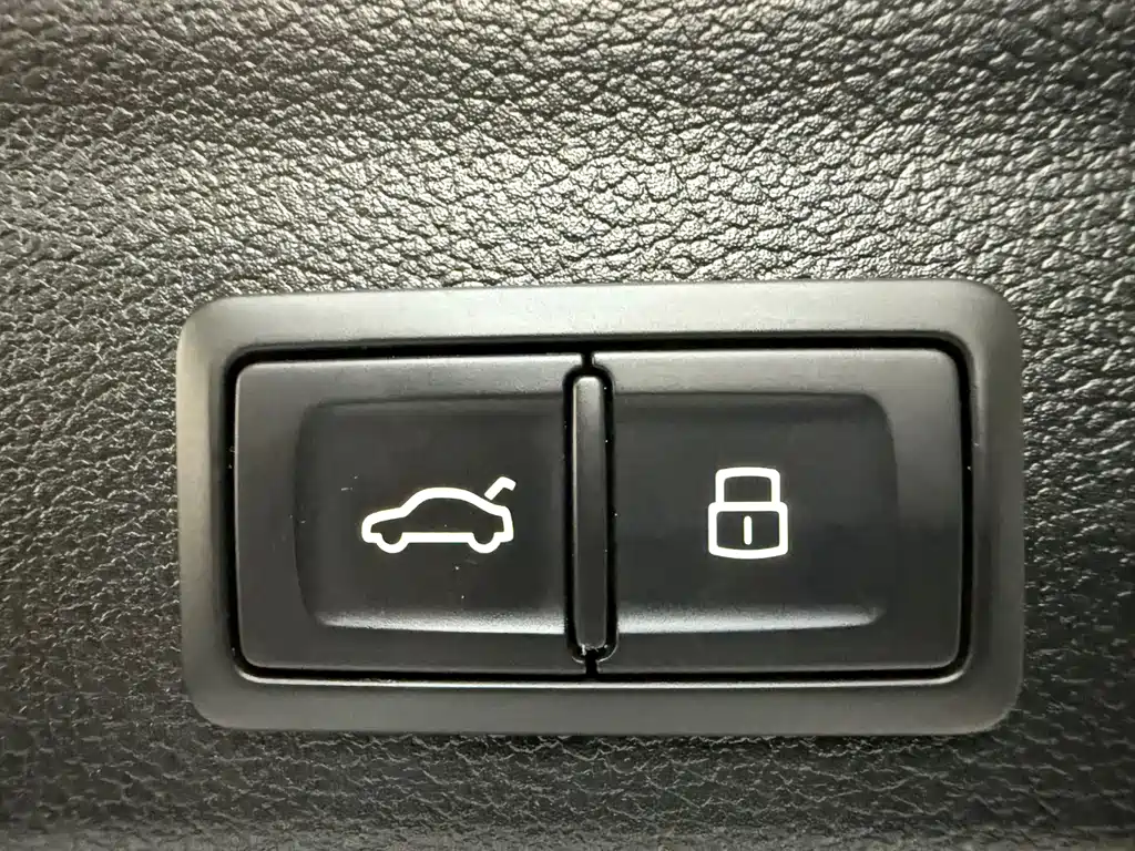 Audi Q3 — фото 23