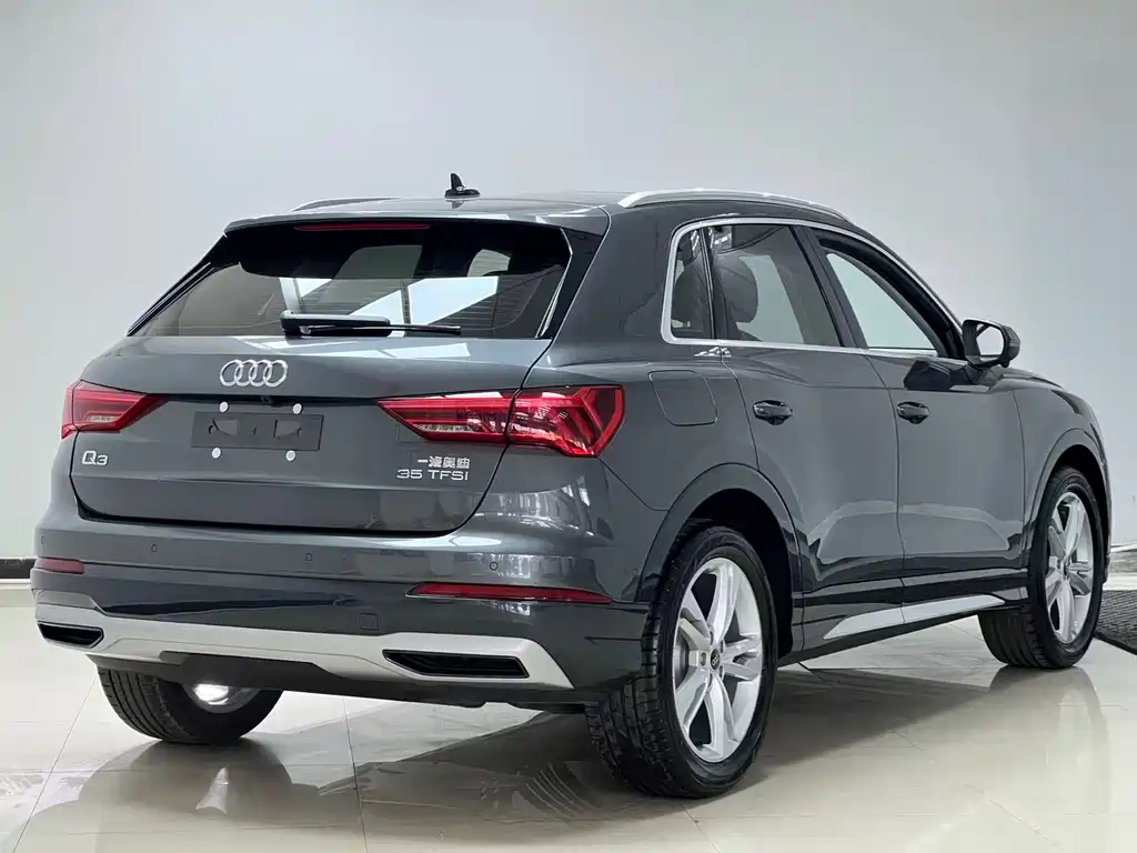 Audi Q3 — фото 6
