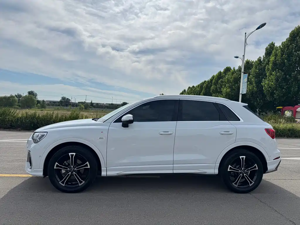 Audi Q3 — фото 5