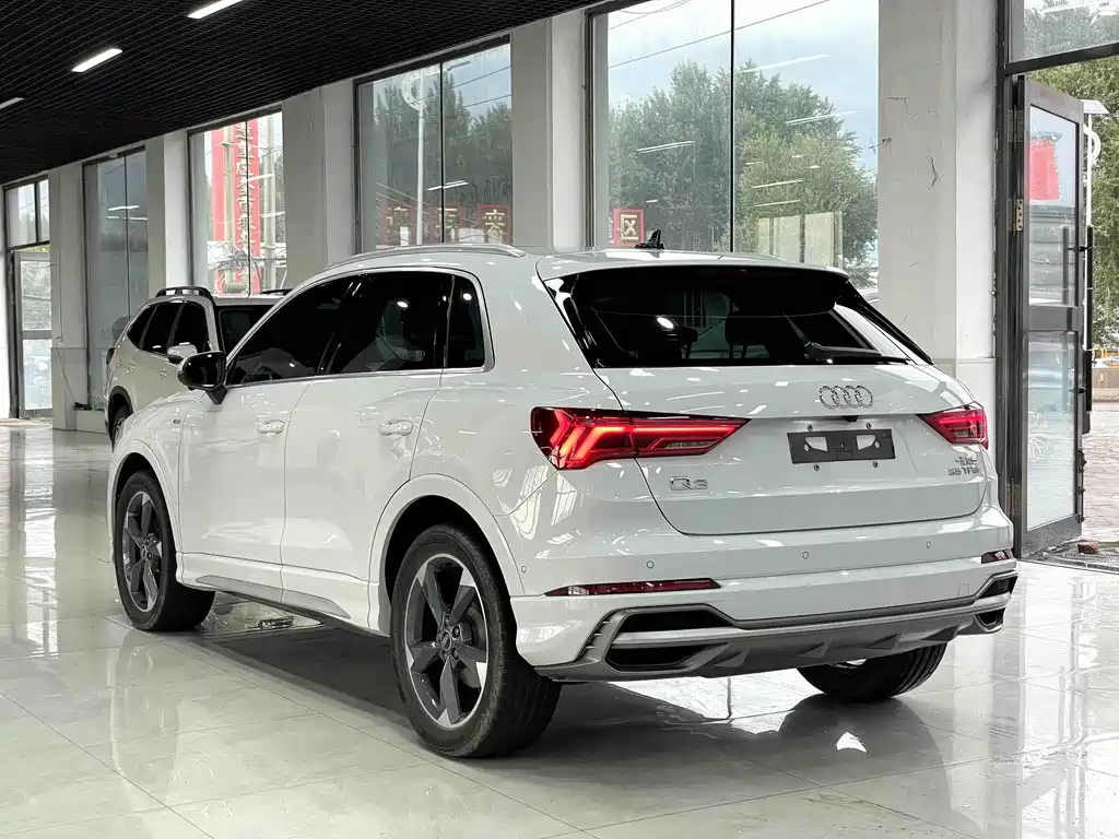 Audi Q3 — фото 4