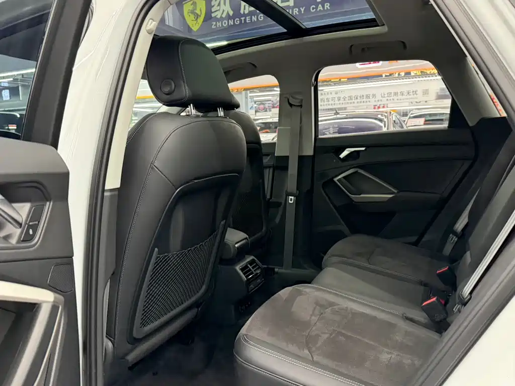 Audi Q3 — фото 8