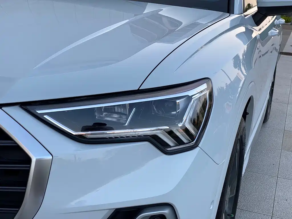 Audi Q3 — фото 15
