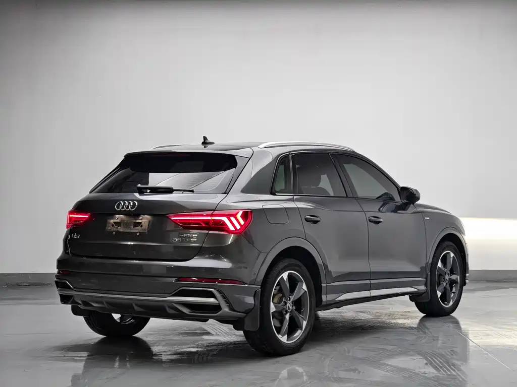 Audi Q3 — фото 5