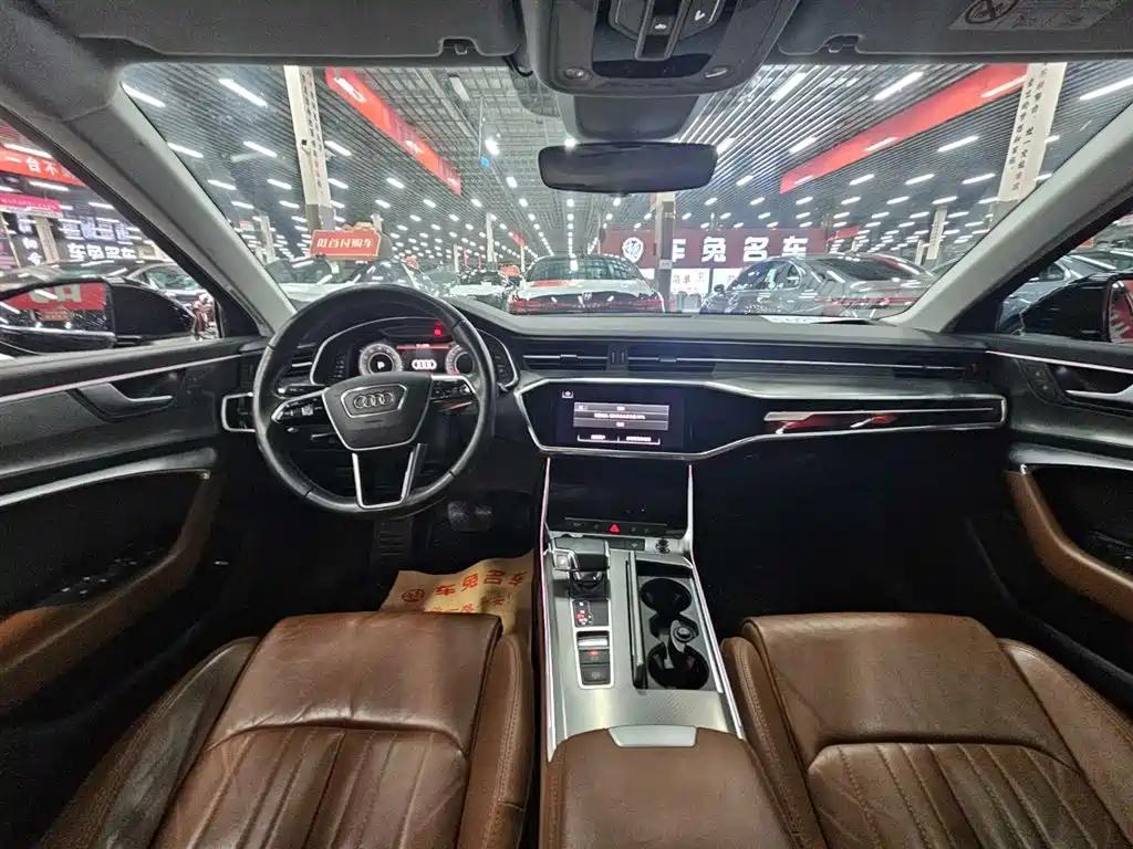 Audi A6L — фото 11