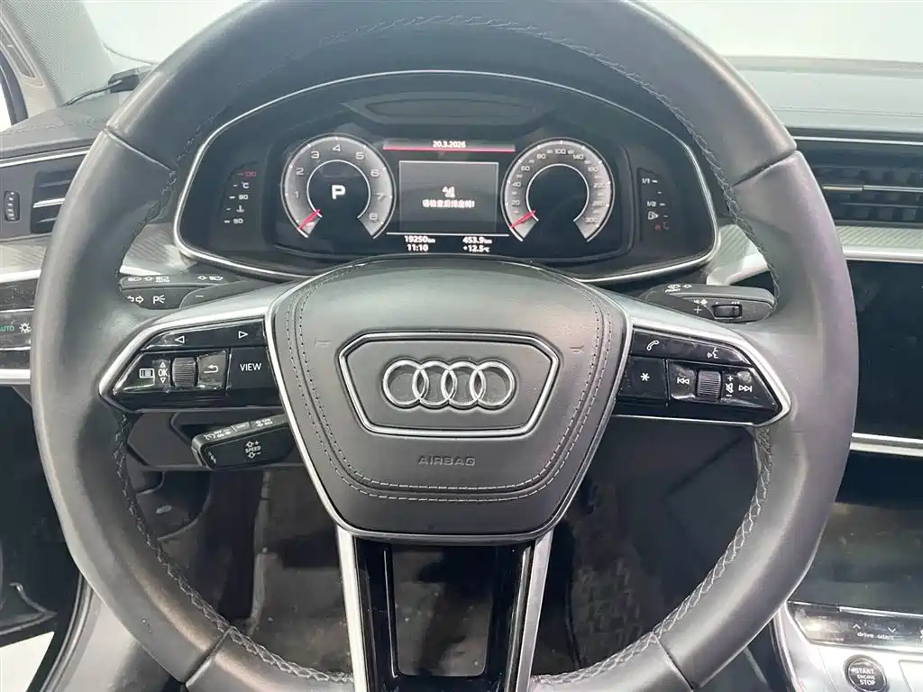 Audi A6L — фото 9