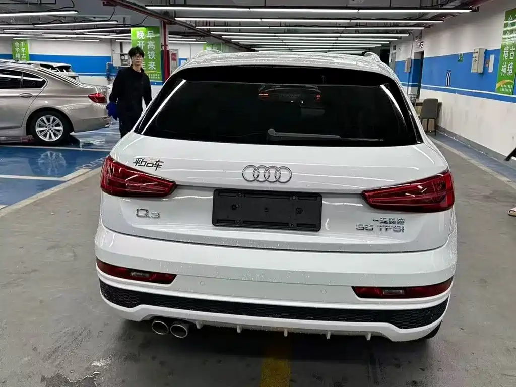 Audi Q3 — фото 8