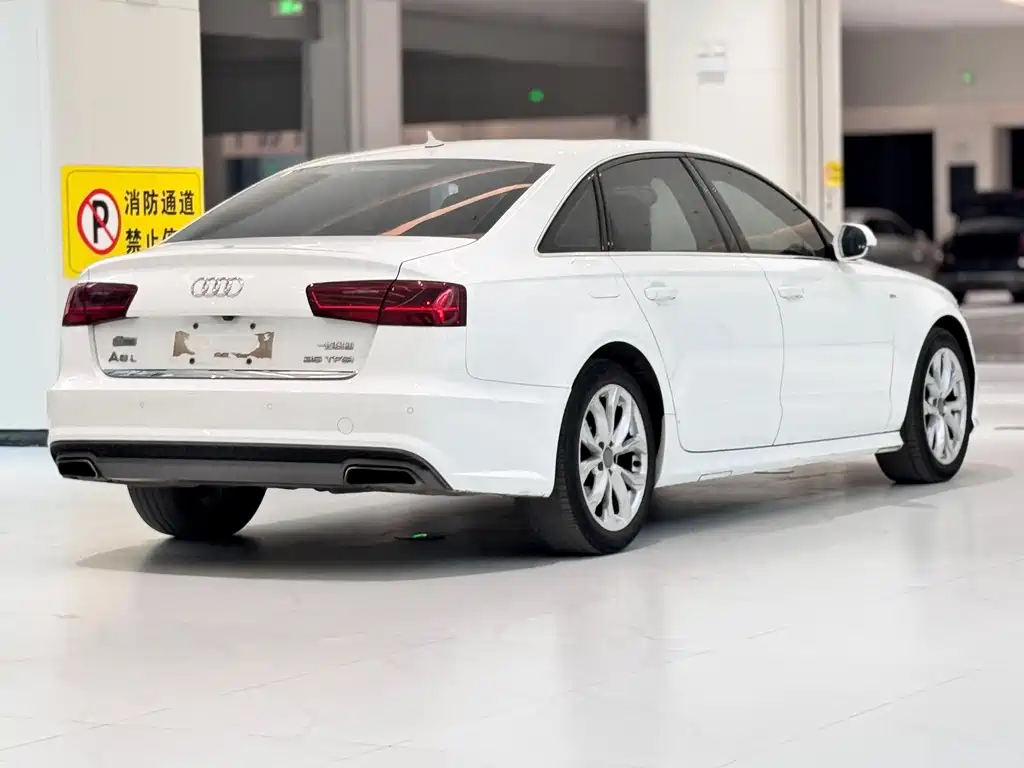 Audi A6L — фото 9