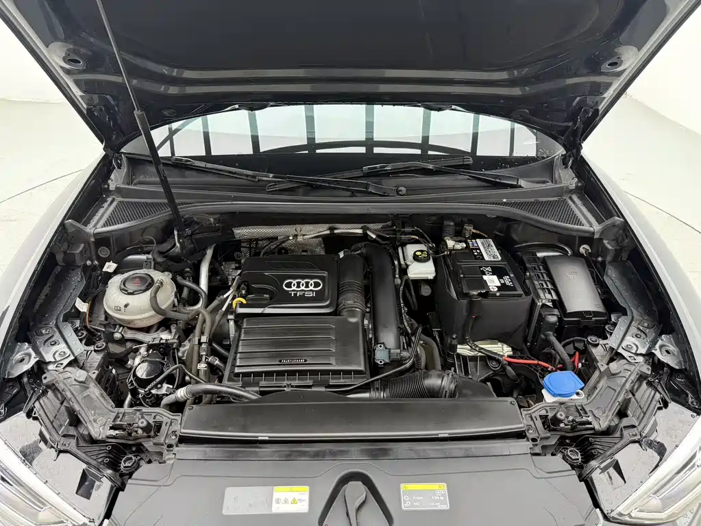 Audi Q3 — фото 17
