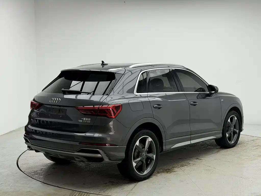 Audi Q3 — фото 6