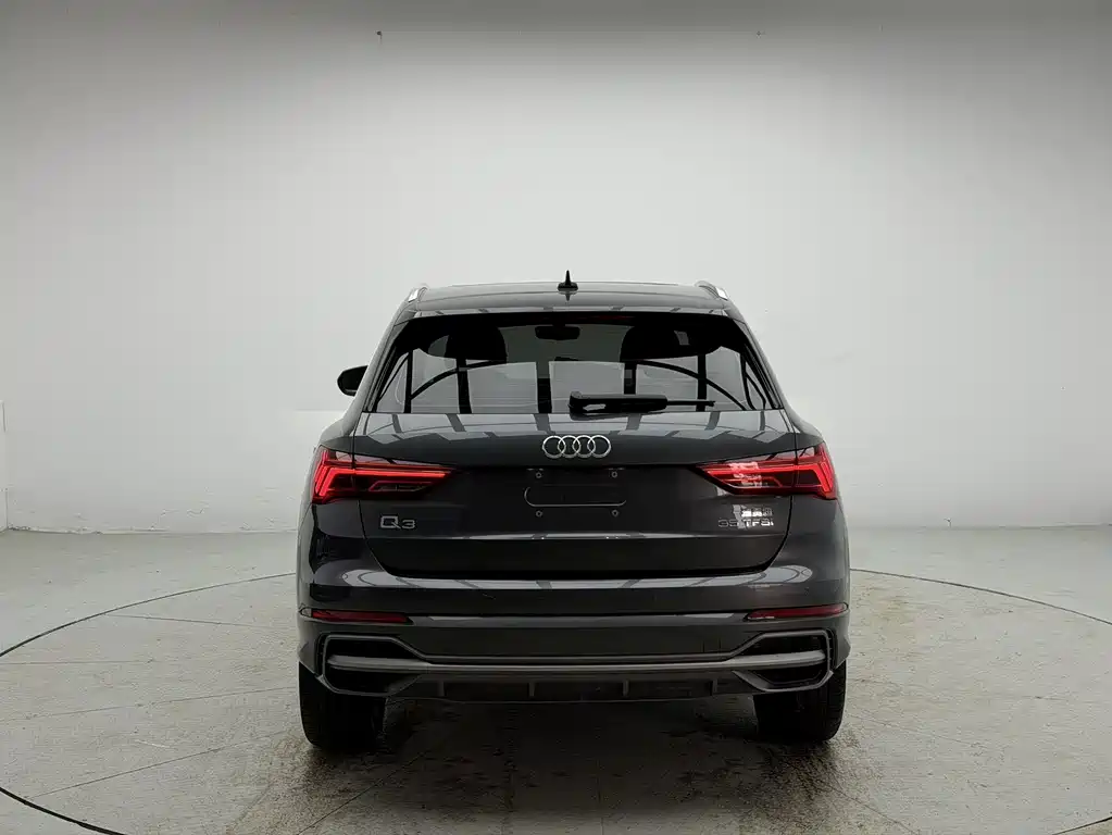 Audi Q3 — фото 3