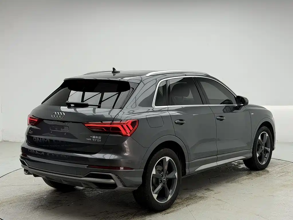 Audi Q3 — фото 4