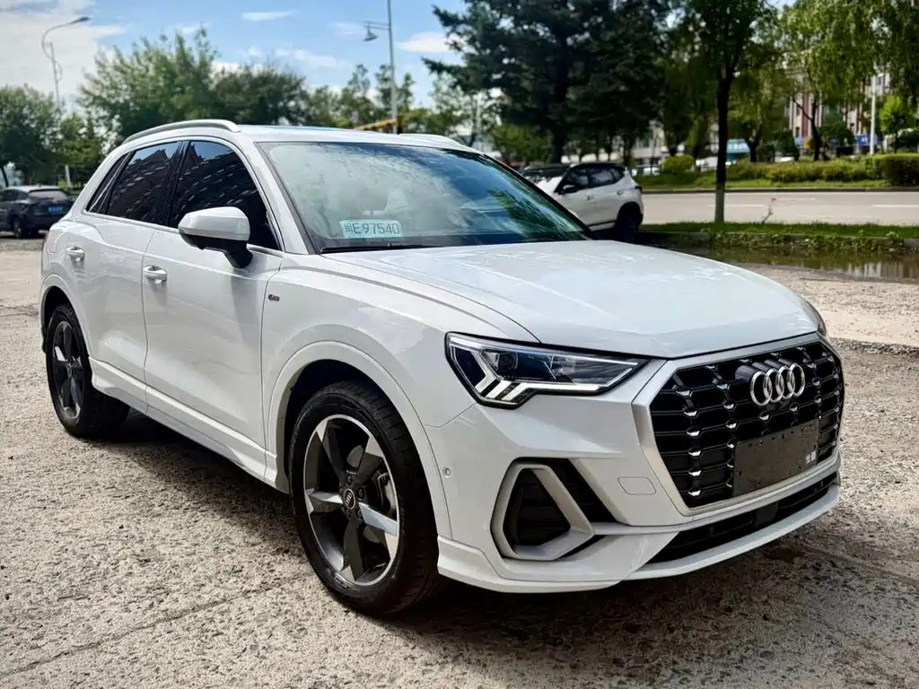 Audi Q3 — фото 3