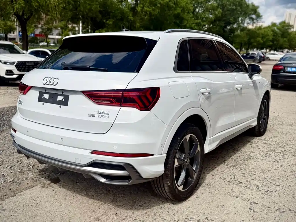 Audi Q3 — фото 6