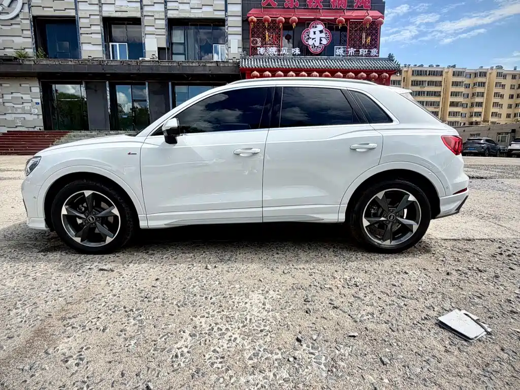 Audi Q3 — фото 8
