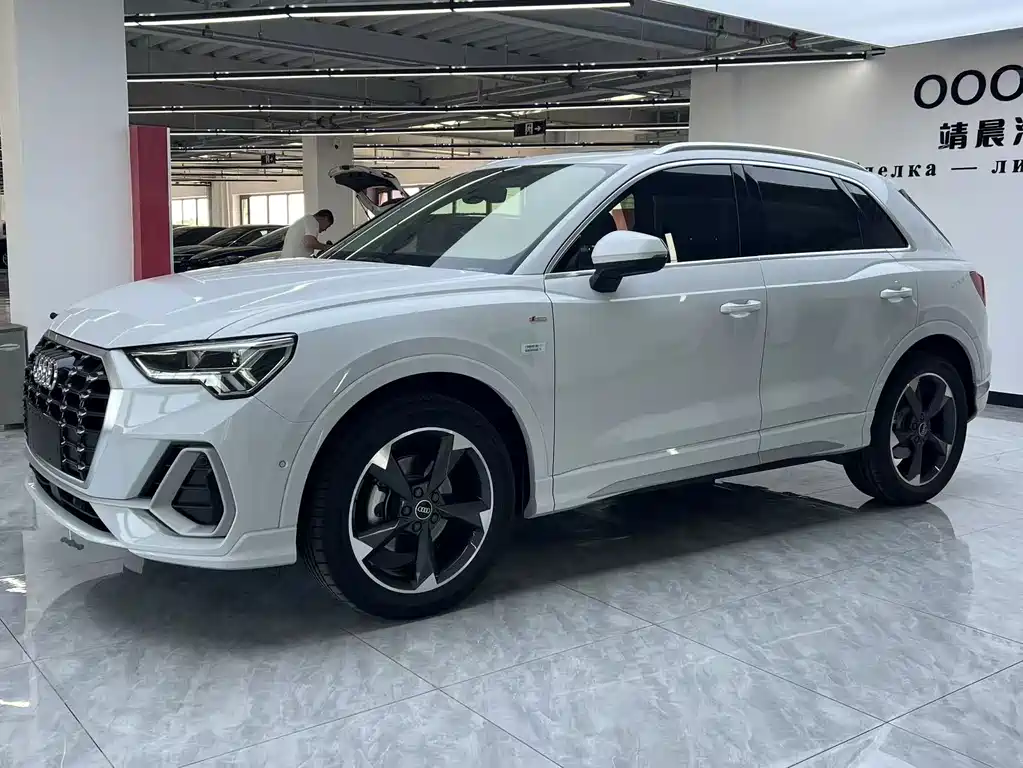 Audi Q3 — фото 2