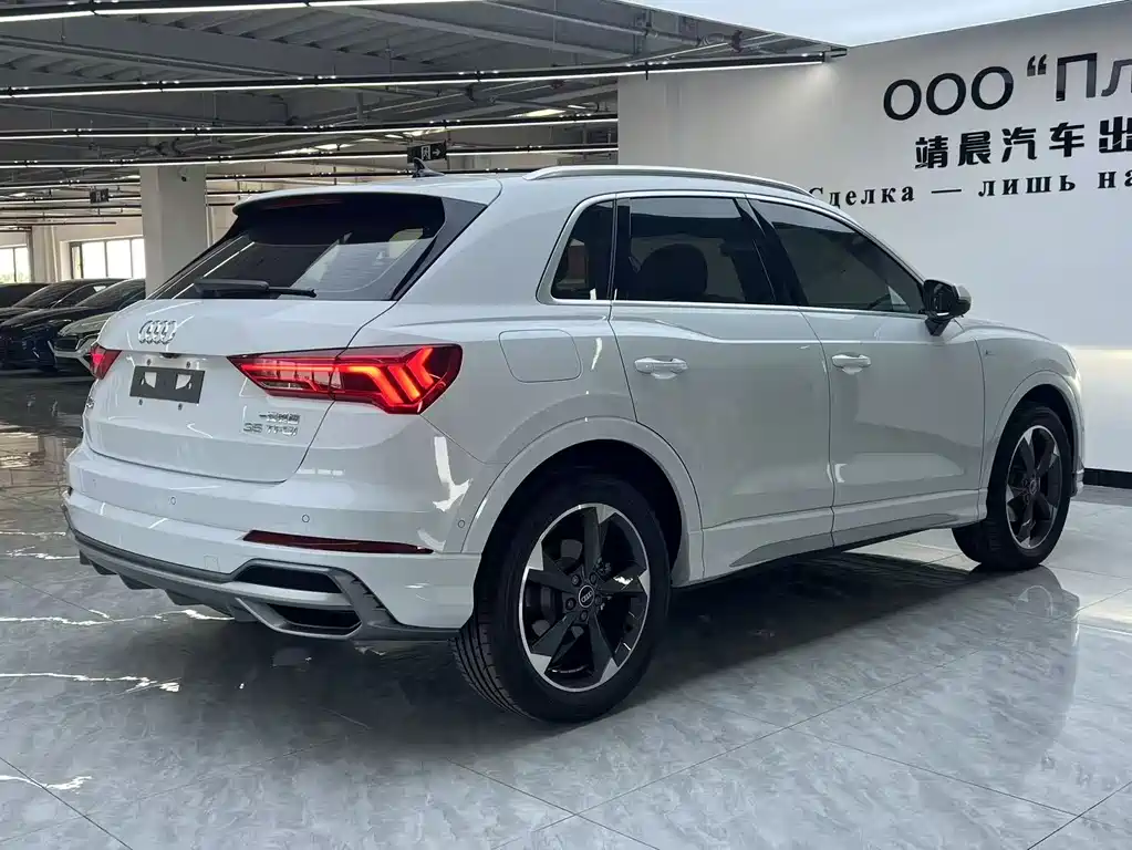 Audi Q3 — фото 6