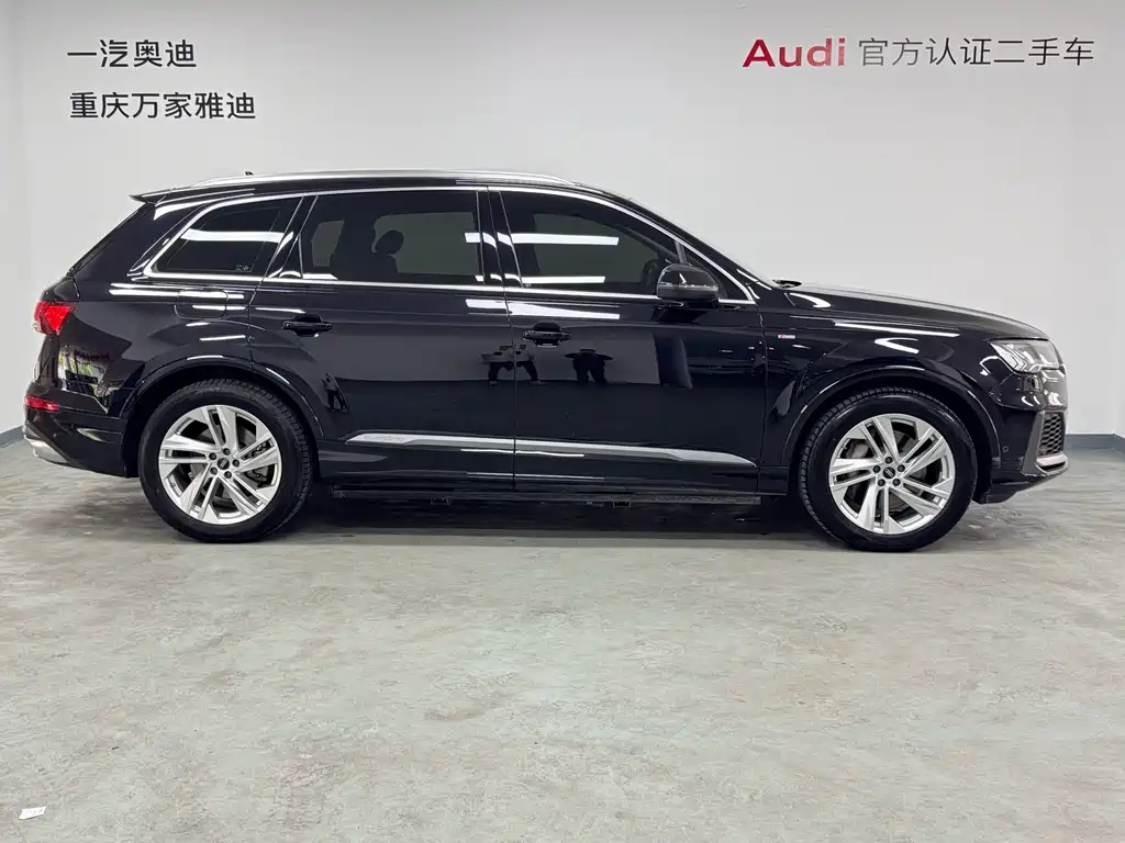 Audi Q7 — фото 20