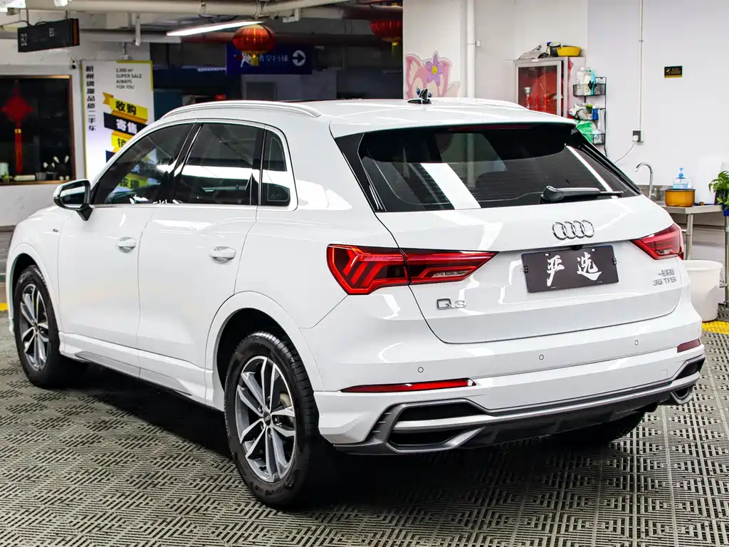 Audi Q3 — фото 21