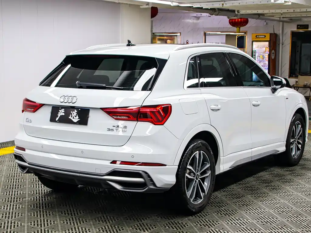 Audi Q3 — фото 23
