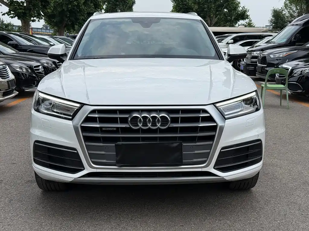 Audi Q5L — фото 2