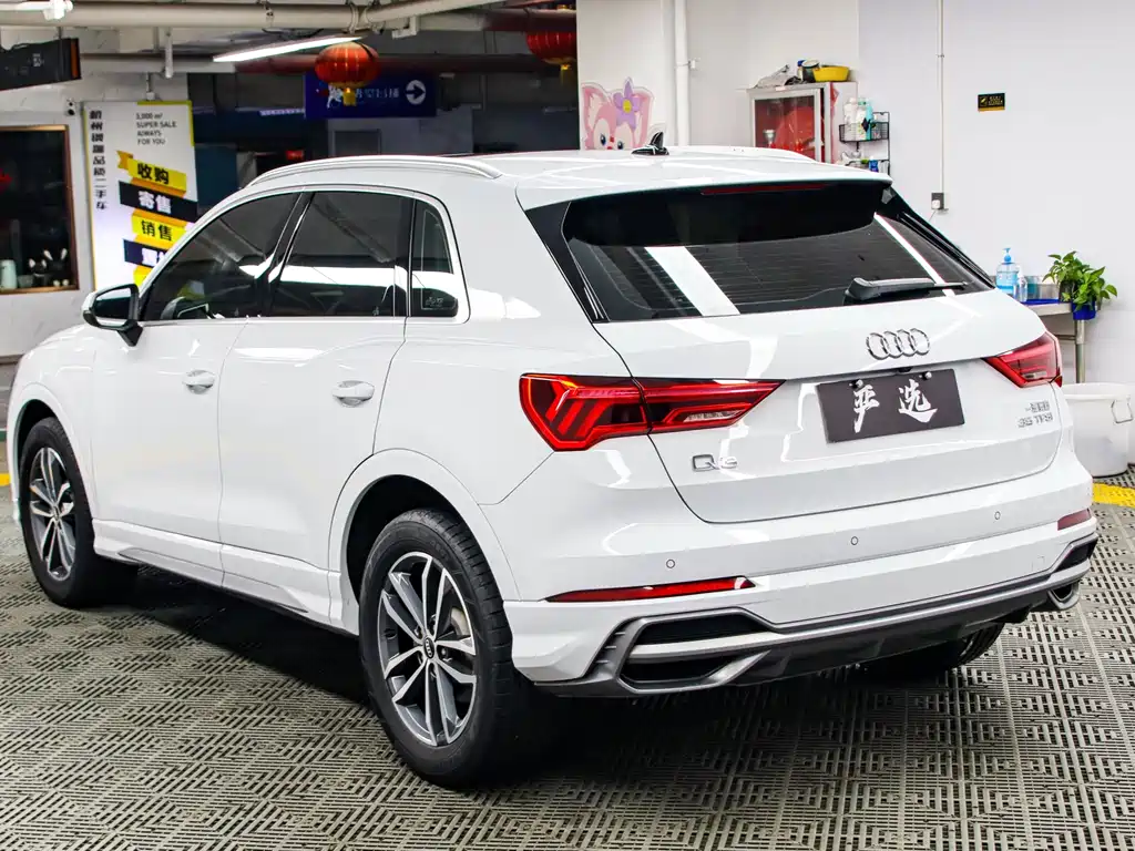 Audi Q3 — фото 21