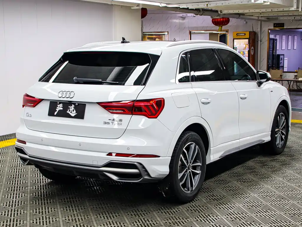 Audi Q3 — фото 23