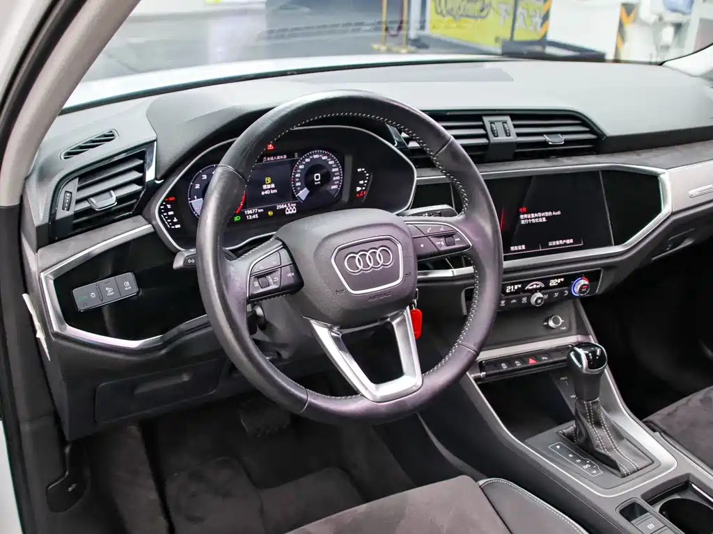 Audi Q3 — фото 5