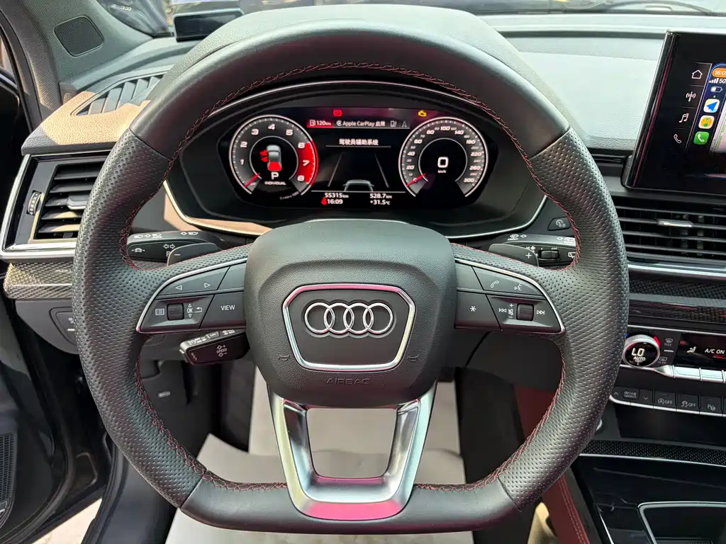 Audi Q5L Sportback — фото 15